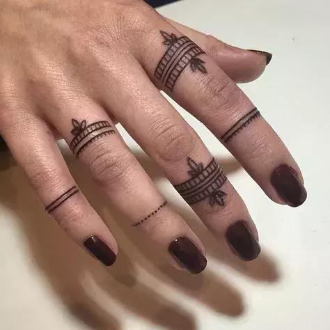 手指上的纹身可能是你最想抹掉的秘密！